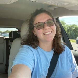 Meet your Posher, Candace